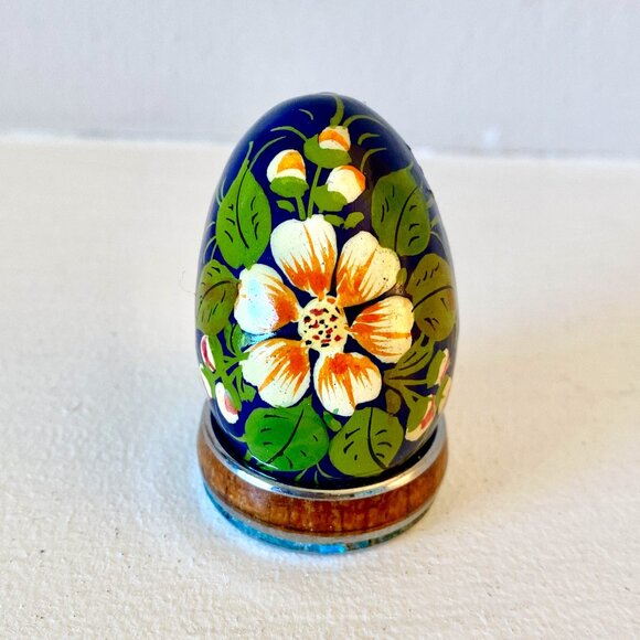 Indian Floral Hand Painted Quail's Egg - Picture 1 of 5